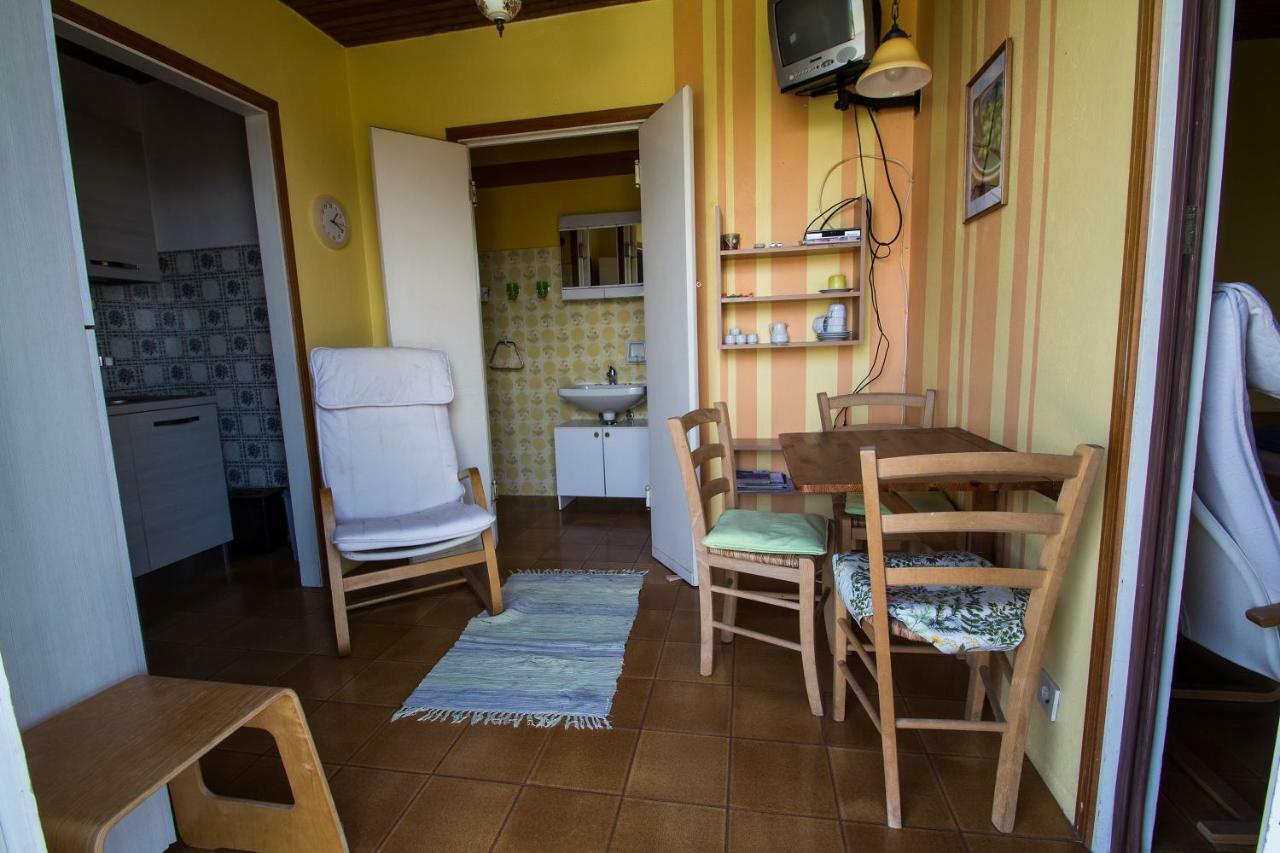 Villa Florida App Pelikan Oben Und App Sandpiper Unten Pilzone Kültér fotó